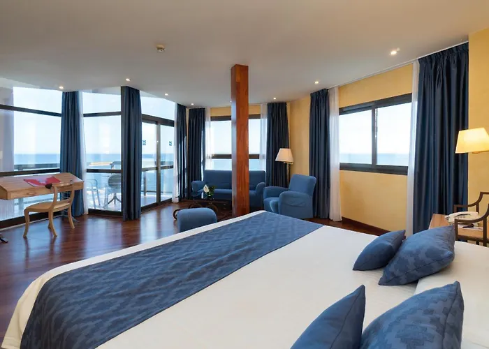 Ms Amaragua Отель