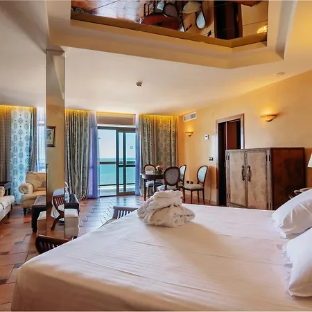 Ms Amaragua Otel 4*